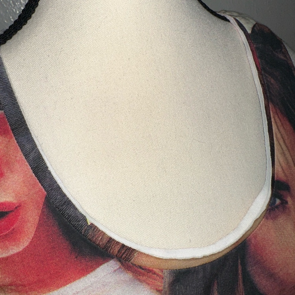 Cara Delevingne graphic collage tank top - Picture 6 of 8